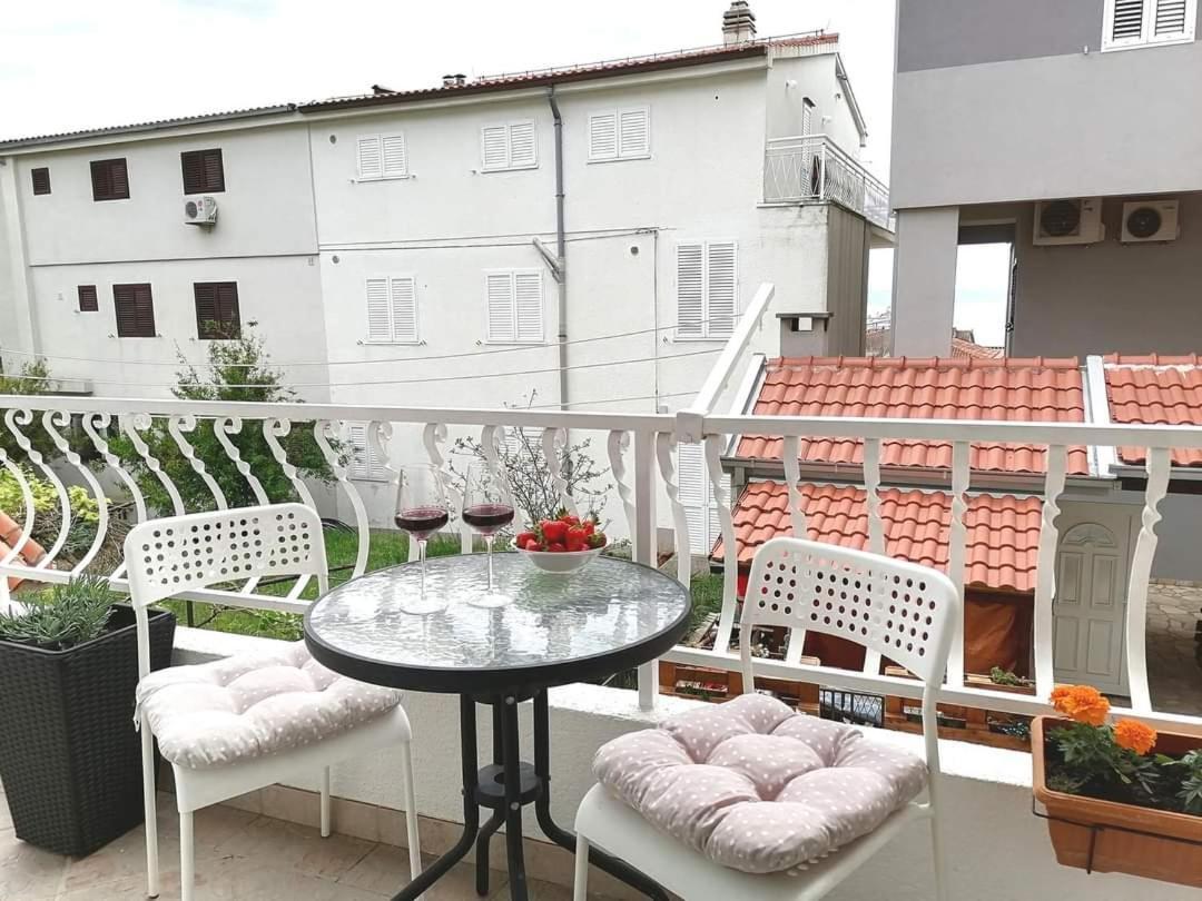Apartman Komadina Hotel Makarska Exterior photo